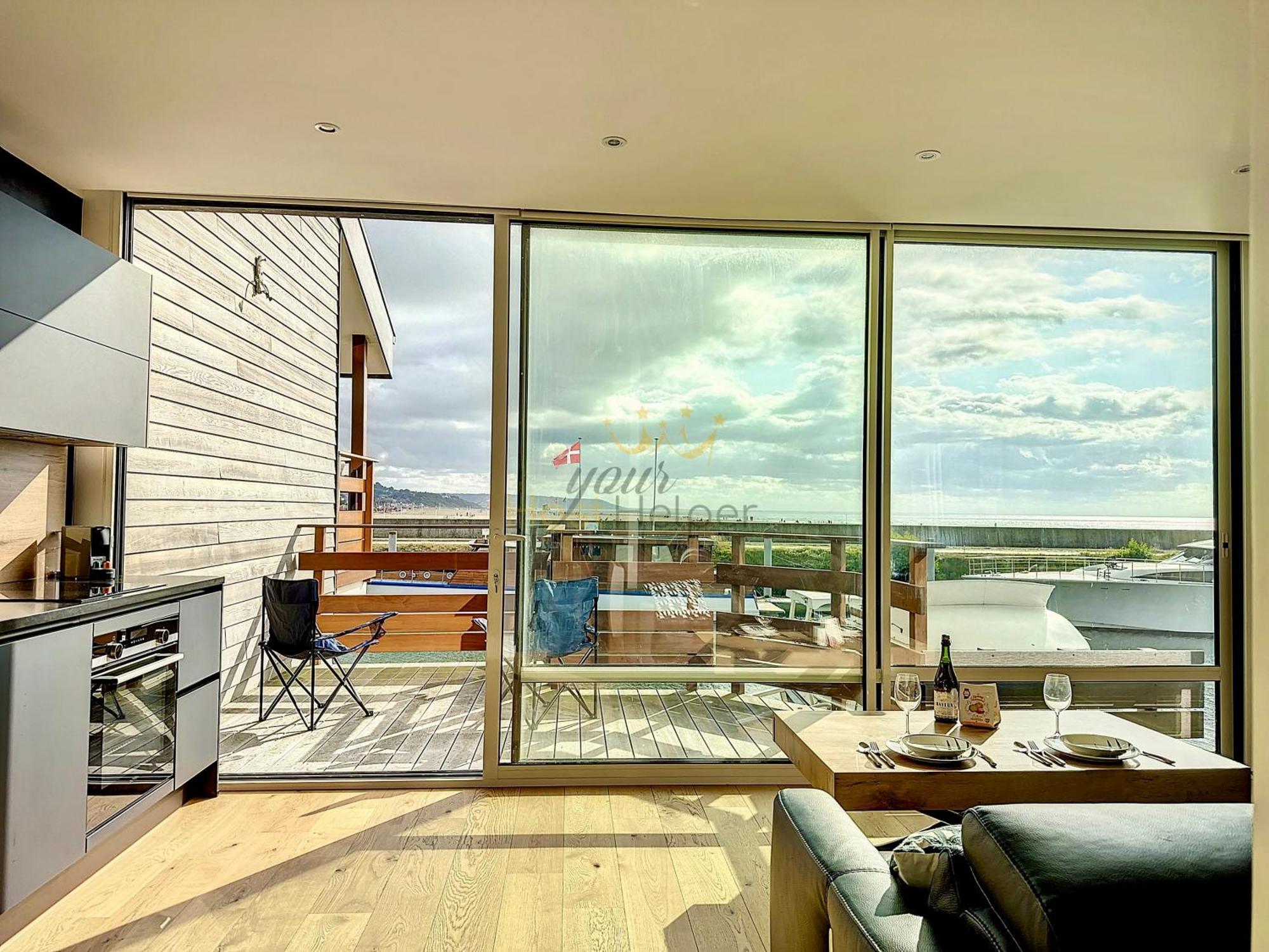 Le Yacht Yourhosthelper Deauville Exteriér fotografie